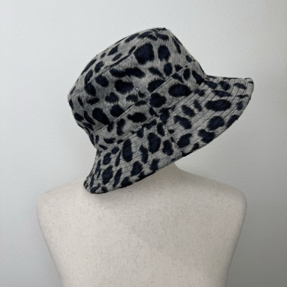 NEW Wyeth Bucket Hat Womens One Size Gray Leopard Print Fuzzy Retro Y2K 90s Boho - Picture 6 of 16